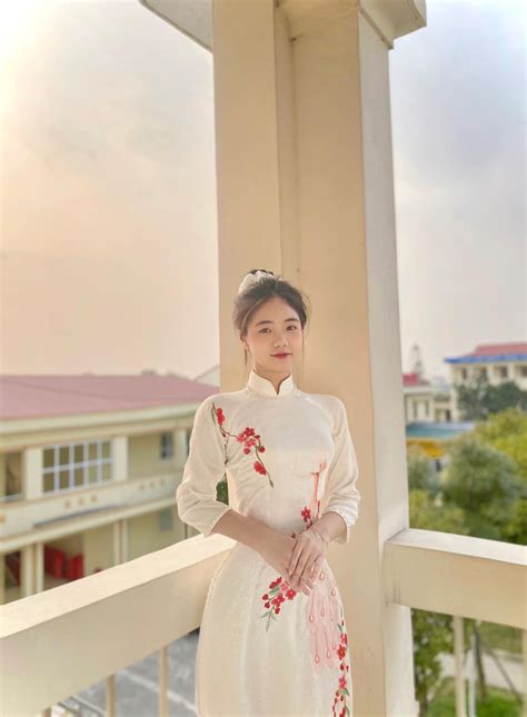 No Sex Nữ sinh thanh lịch thời đại Page VOZ