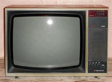 Цветной телевизор Горизонт 51ТЦ-412/412Д