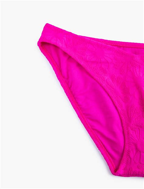 Pembe Kadın Çiçek Dokulu Bikini Altı V Kesim 3SAK00044MM Koton