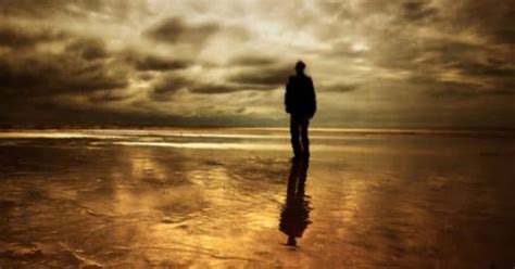 Ragazzo picchiato nel giorno del suo compleanno solo perché Gay