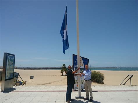 Las Banderas Azules Ya Ondean En Las Playas De El Puerto