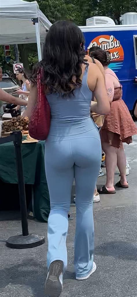 Beautiful Blue Flare Leggings Brunette Babe At The Farmers Market OC Spandex Leggings Yoga