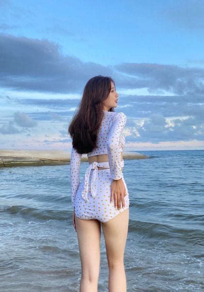 Đồ bơi tay dài croptop cột dây quần lưng cao phối màu xanh P2P Bikini Thương hiệu đồ bơi nữ