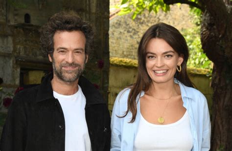 Romain Duris et Emma Mackey Sex Education complices au Festival d Angoulême Le diaporama