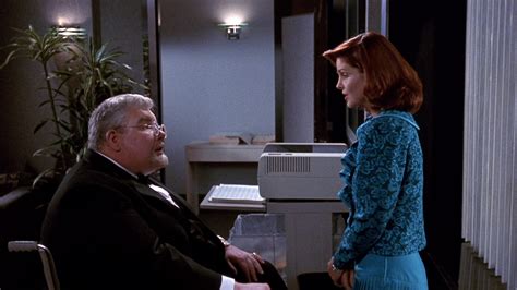 The Naked Gun 2½ The Smell of Fear 1991 Screencap Fancaps