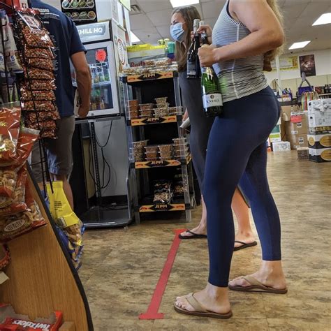 Pretty Blonde In Leggings Spandex Leggings Yoga Pants Forum