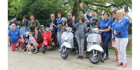 Moulins lès Metz Balade vintage en Vespa pour les enfants de lErmitage