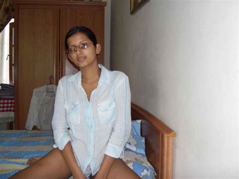 SL Actress Images Sri Lankan Upcoming Sexy Model Hot Photo Collection
