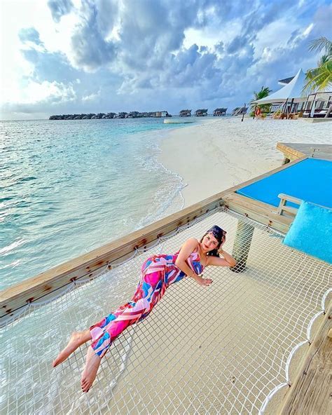 ಈಜಡಗಯಲಲ ನಟ ಅವನತ ಕರಳ ಹಟ ಹಟ ಚತರಗಳ Actress Avneet Kaur Hot Photo Shoot