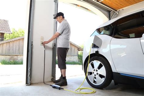 how to install 240v outlet for electric car