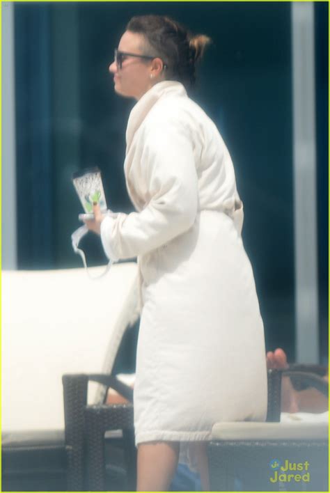 Demi Lovato Displays Her Fabulous Bikini Body In Miami Photo