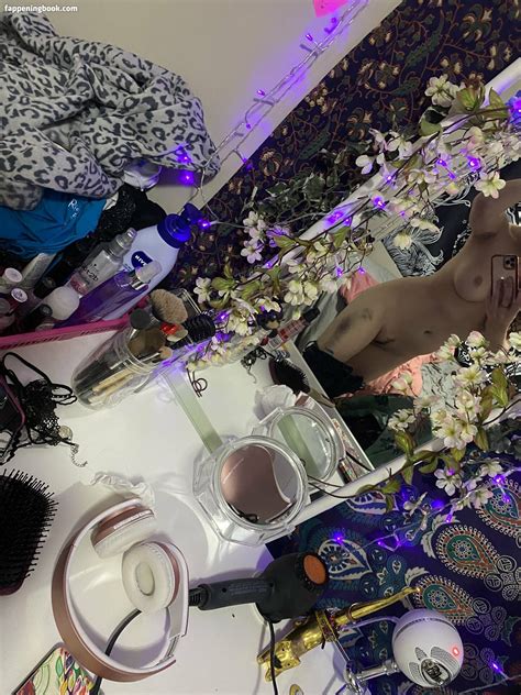 AvariRain Avari Rain Avarainewwe Nude OnlyFans Leaks Fappening FappeningBook