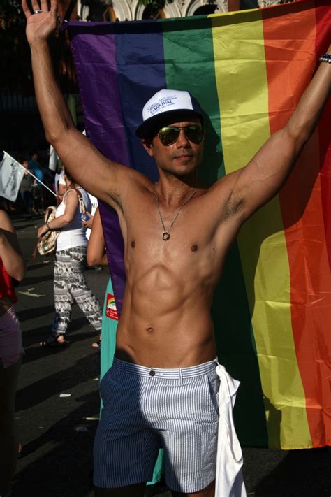 Despertar Gay A Los Orgullo Triste