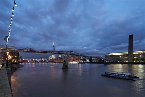 Millennium Bridge | Illuminated River