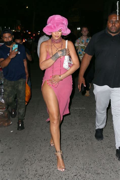 Rihanna Nude OnlyFans Leaks Fappening Page FappeningBook