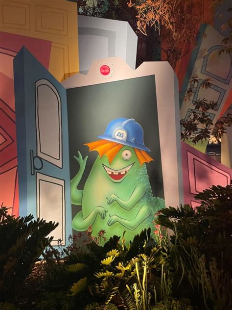 Monsters Inc Mike And Sulley To The Rescue Attraction Façade Repainted