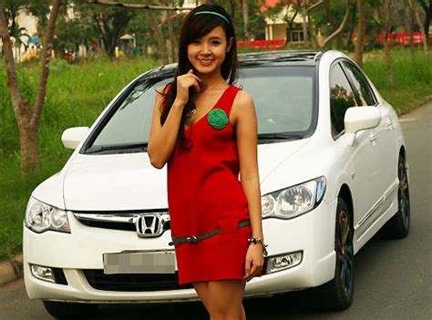 Hot girl Midu tậu xe sang tiền tỷ Audi A mới