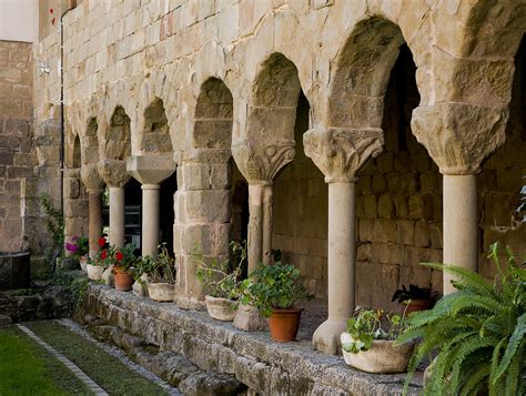 El Claustre De Gualter Gualter Cloister El Monestir Roma Flickr