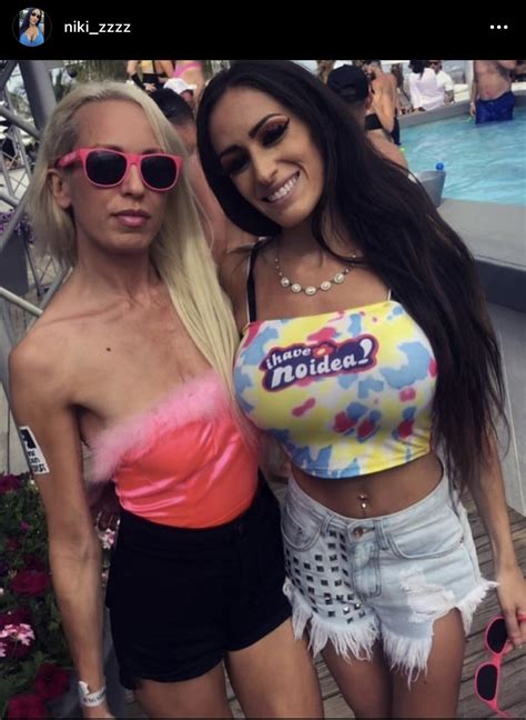 Why Isnt The Blonde Smiling Scrolller