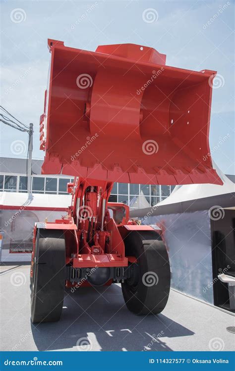 Large Excavator Or Tractor With Bucket For Coal Mining Or