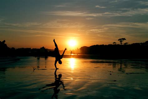 Free Images : beach, sea, ocean, sun, sunrise, sunset, sunlight ...