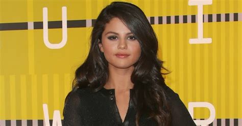 Phool Aur Kankar Selena Gomez In Sexy Lingerie