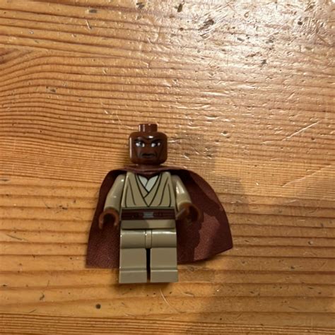 Se produkter som liknar LEGO Star Wars Mace Windu på Tradera 629301405