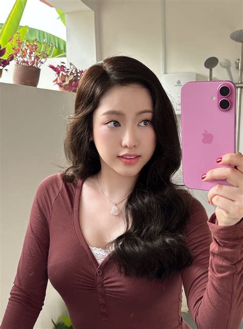 Phong C Ch Th I Trang B C L A Hi N T I C A Hot Girl Th Phi Th Y Vi