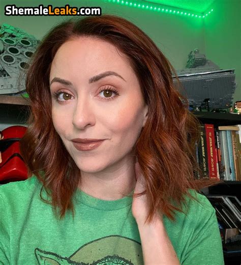 Mollie Damon Star Wars Explained Molliemander Leaked Nude OnlyFans