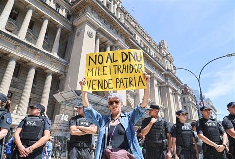 La Ley Ómnibus se debate en Diputados con el foco en las facultades