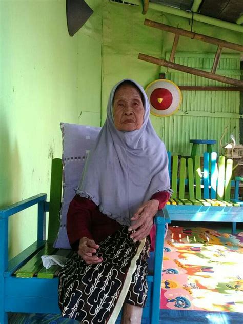 suasana  pedesaan papan ketuk pintu