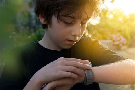 Pol Mique Autour De La Montre Connect E Des Coll Giens Dans La Sarthe