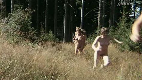 Naked Biggi Stenzhorn In Das Liebestolle Internat