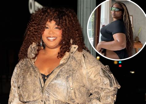 SUNDAYTALKING Lizzo Shows Off Stunning Curves In Black Bikini
