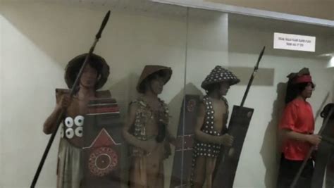 sejarah monumen mandala  zaman belanda berupa sekolah  jadi