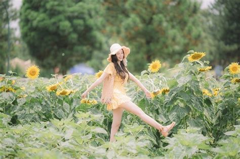 Hot Girl H Th Ng M I G Y Th Ng Nh V I B Nh B N Hoa H Ng D Ng B O D N Tr