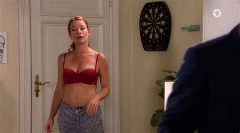 Rote Rosen Nude Pics Page