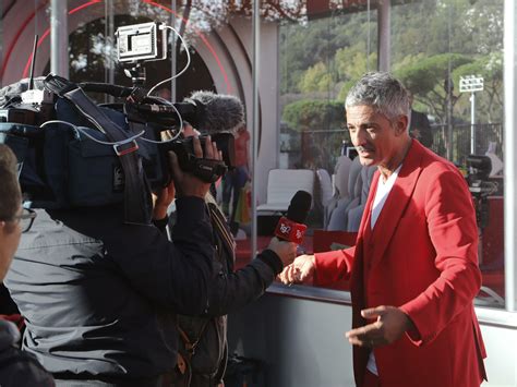 "Fiorello: il fenomeno televisivo che ha conquistato il pubblico con il