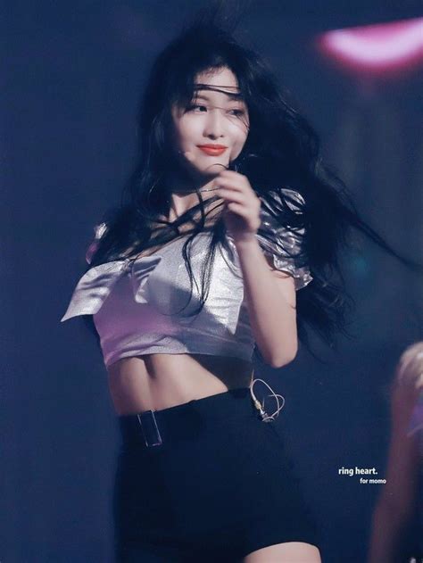 Hot Momo 9GAG