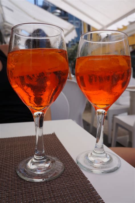 Spritz. Очень игривый, оптимистичный и радостный коктейль. – Форум об ...