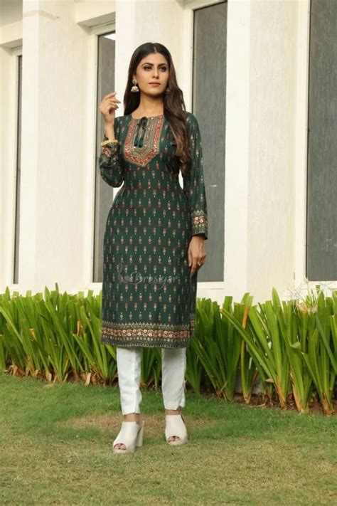 Pakistani Designer Party Wear Georgette With Embroidery Work Kurti Pent