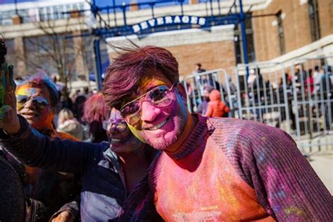 Holi Navy Pier