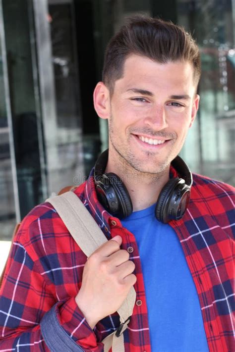 Ritratto Di Giovane Sorridere Maschio Latino Gay Fotografia Stock Immagine Di Latino Faccia