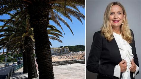 Sveriges Ambassad R Reste Till Europas Hawaii Sex G Nger Ekot