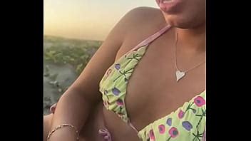 Un D A De Playa Normal Xvideos