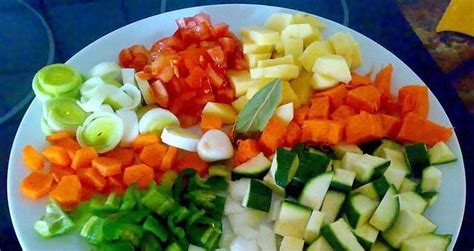 Macedoine Cut : Russian Salad - Online Culinary School (OCS) - Joanna Olad2001