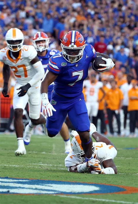 RB Trevor Etienne, LT Austin Barber back for Florida football against