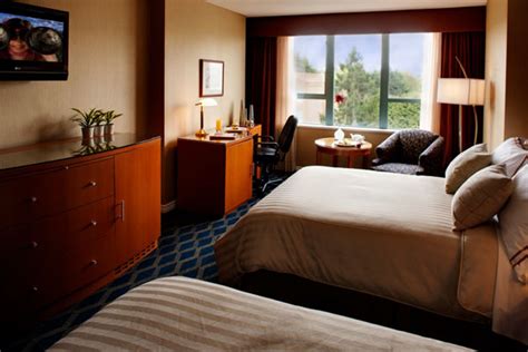 Vancouver Airport Hotel | Executive Airport Plaza Hotel & Conference ...