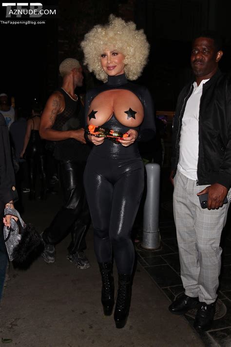 Amber Rose Sexy Seen Topless Flaunting Her Huge Tits At The Highlight Room In Los Angeles Aznude