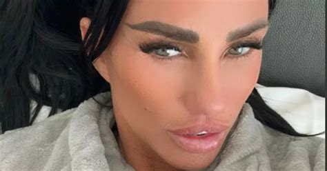 Katie Price Undergoing Th Boob Job Abroad As She Shares Updates From Clinic Mirror Online